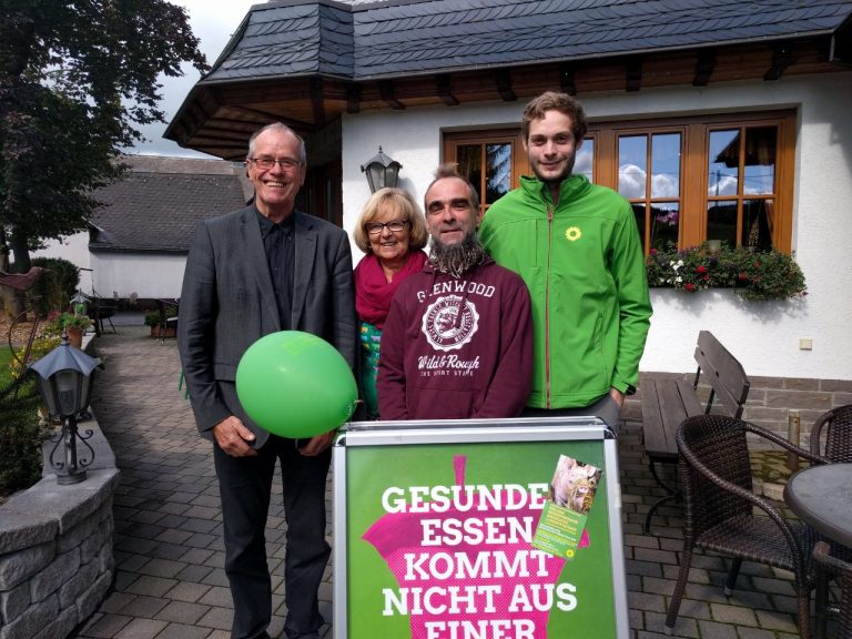 MdB Friedrich Ostendorff besucht KV Grüne SiWi auf „Steffes Hof“ in Weidenhausen/Bad Berleburg