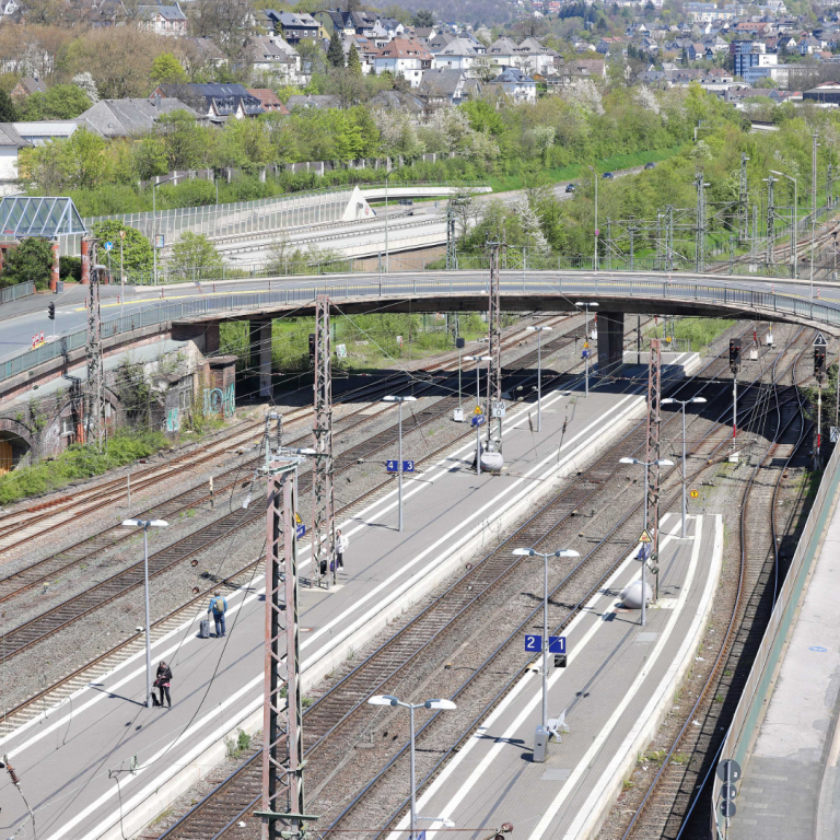 Meilenstein für Siegener Großprojekt: NRW-Verkehrsministerium stellt Weichen für Millionen-Förderung der neuen Hufeisenbrücke